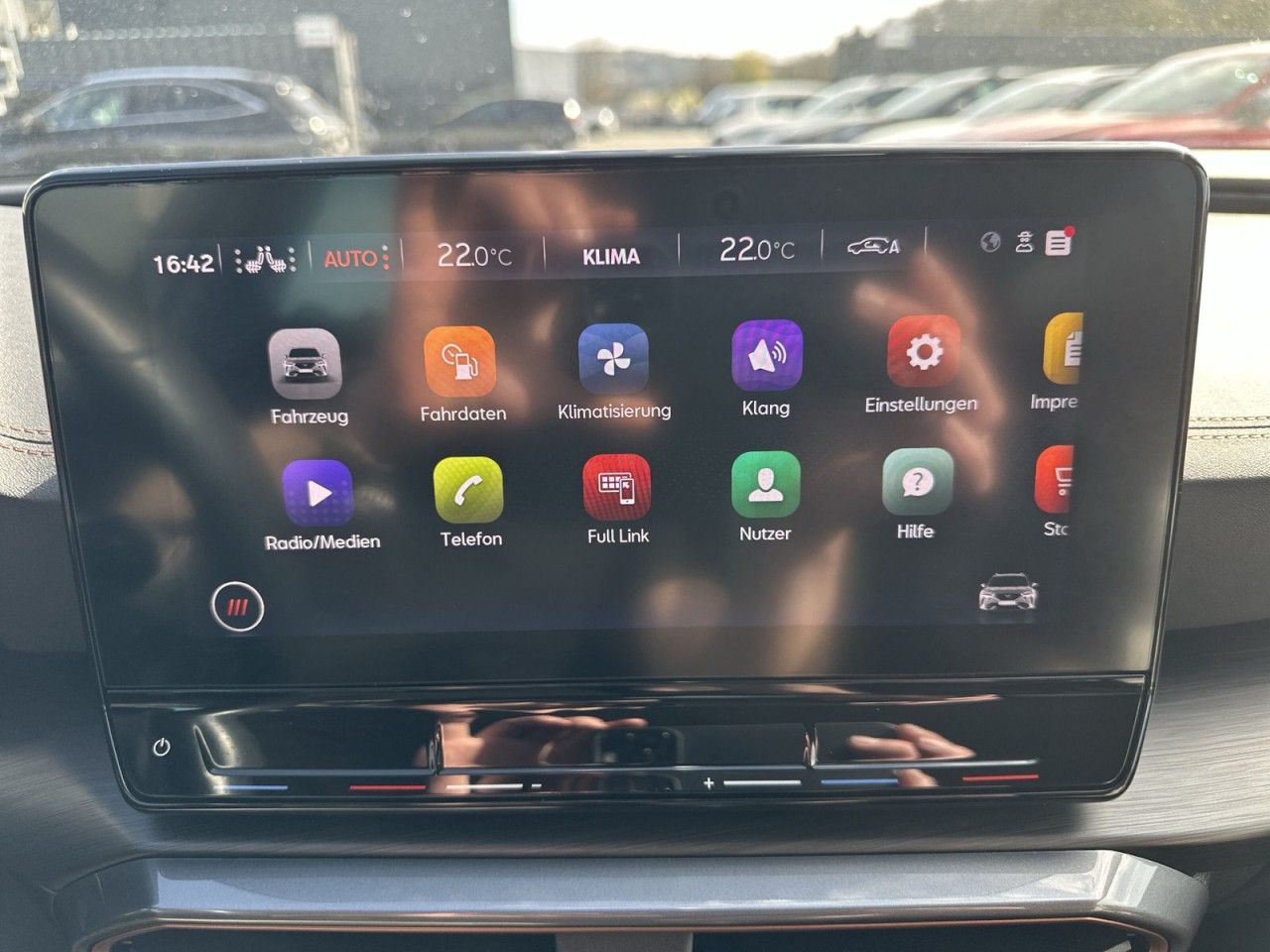 Fahrzeugabbildung CUPRA Formentor 1.5 TSI 150 PS 6-Gang - mit KI generiert/bearbeitet