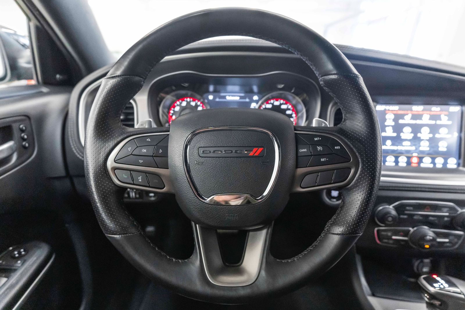 Fahrzeugabbildung Dodge Charger 5,7L RT CARPLAY ALPINE TOTW KAM NAV