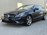 Mercedes-Benz E 200 E -Klasse Coupe*LED*SPORT*NAVI*TEMPOMAT* - Mercedes-Benz: Coupé, Sport