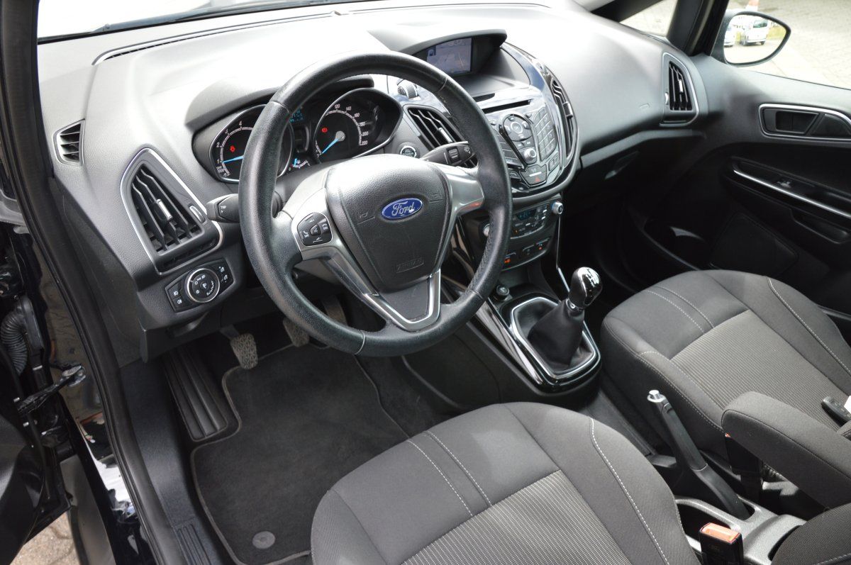 Fahrzeugabbildung Ford B-MAX   Titanium Navi Wintepaket Alu