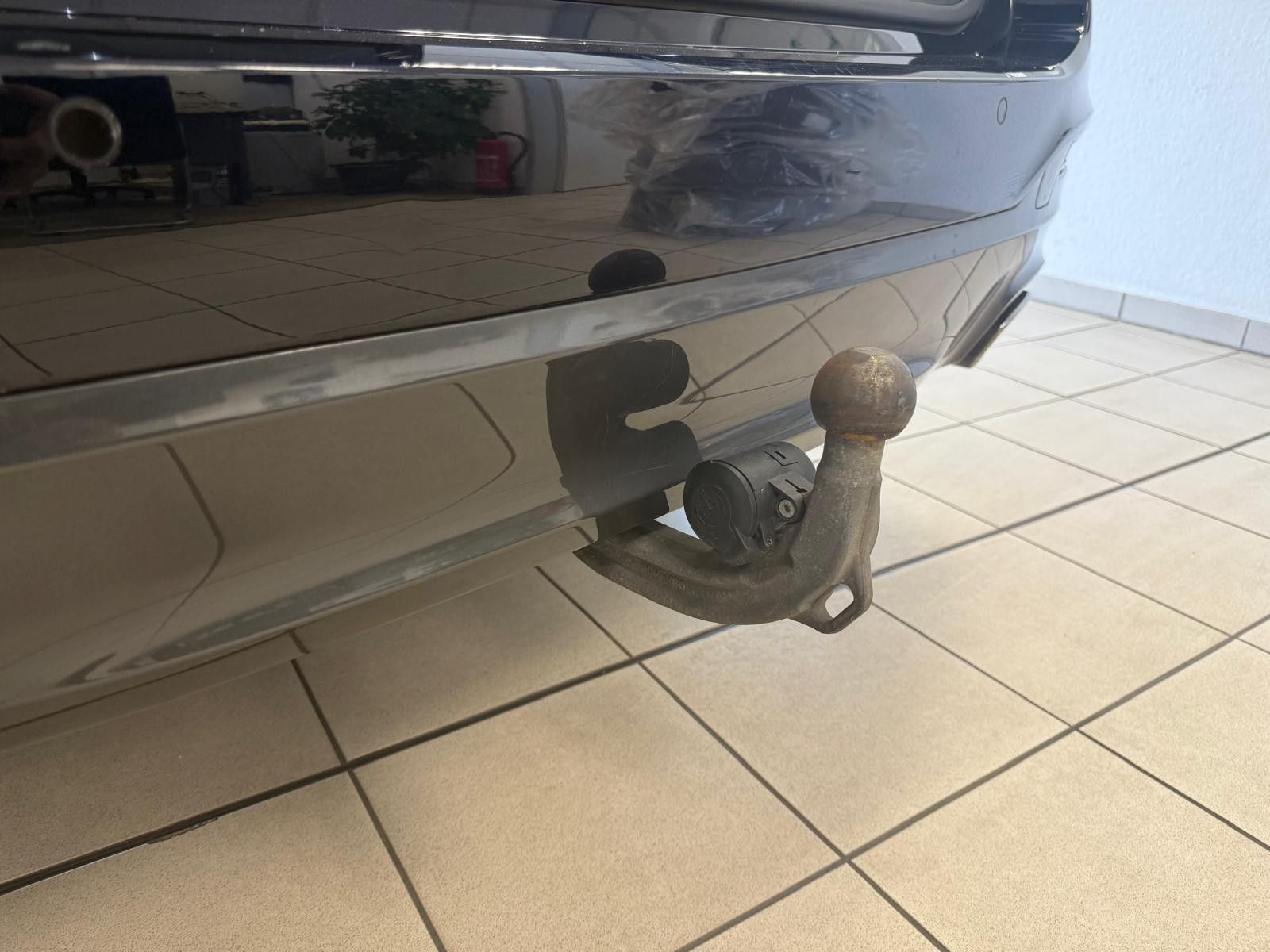 Fahrzeugabbildung BMW 540i Touring xDrive M /1.HAND/ SCHECKHEFT