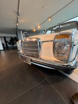 Mercedes-Benz 220 D - Mercedes-Benz 220 mit Diesel-Antrieb: Limousine, Schaltgetriebe