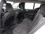 Volvo XC 40 T2 Essential 2WD - Volvo XC40 Essential mit Benzin-Antrieb
