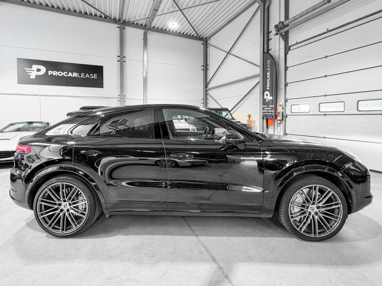 Porsche Cayenne Cayenne Coupe Turbo/22°/360/PANO/BURM/AC imagem 3