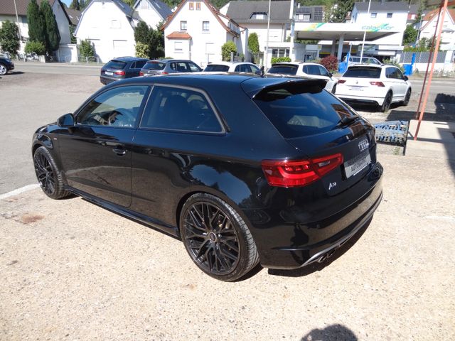 Fahrzeugabbildung Audi A3 ambition/S-Line/150PS/19-Zoll/B&O/PDC/SitzH/