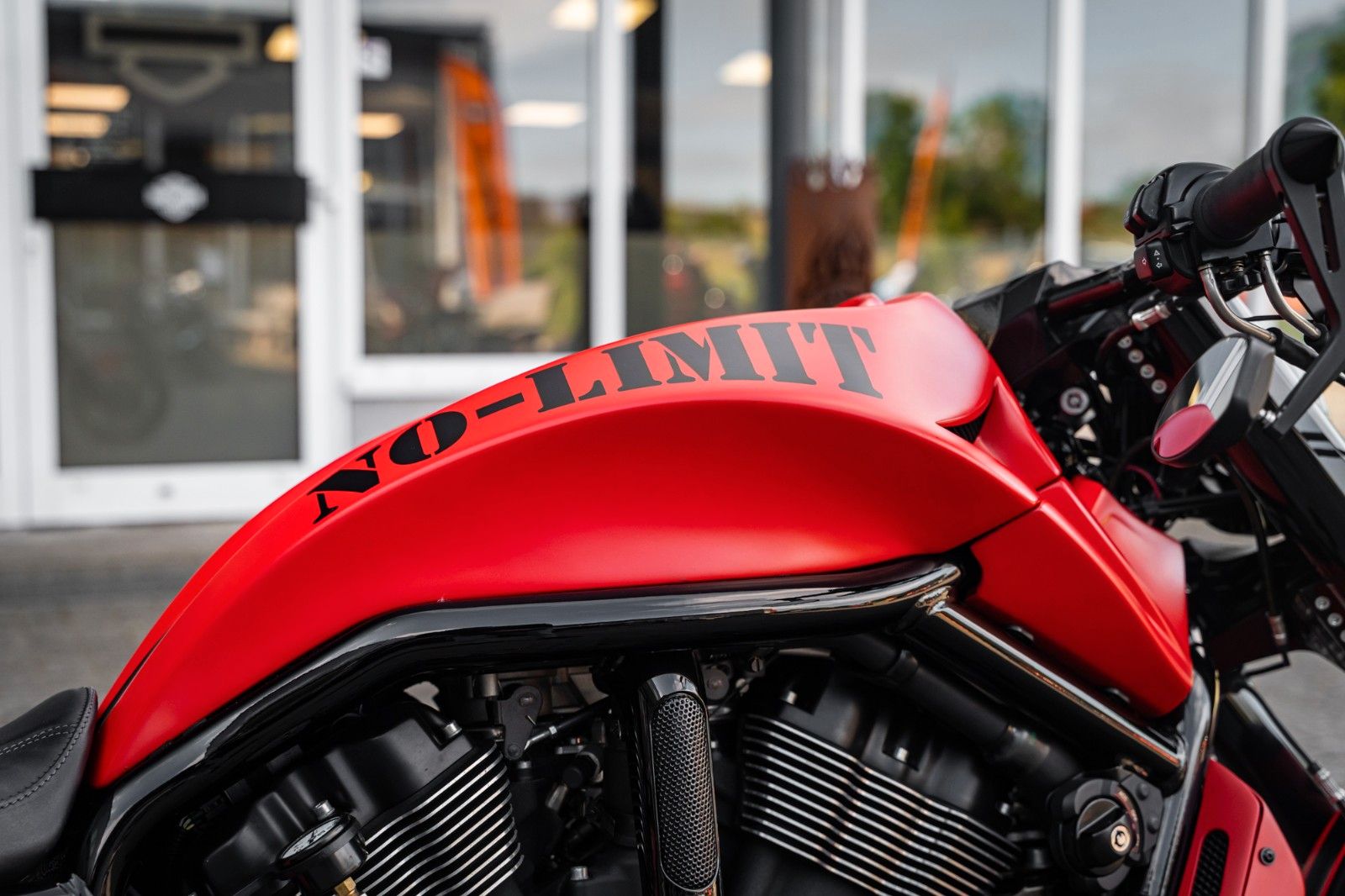 Fahrzeugabbildung Harley-Davidson VRSCDX Night Rod Special - NLC 300er UMBAU -