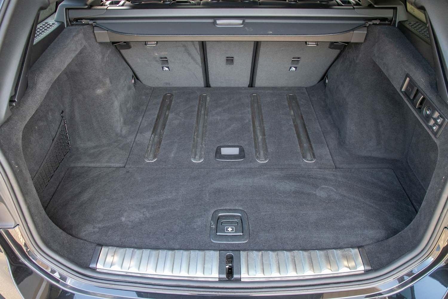 BMW M340i xDrive Touring Pano HeadUp AHK RfKamra ACC