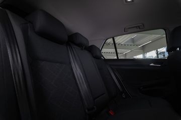Bild 19 VW Golf VIII Life Navi Sitzheizung Lenkradheizung