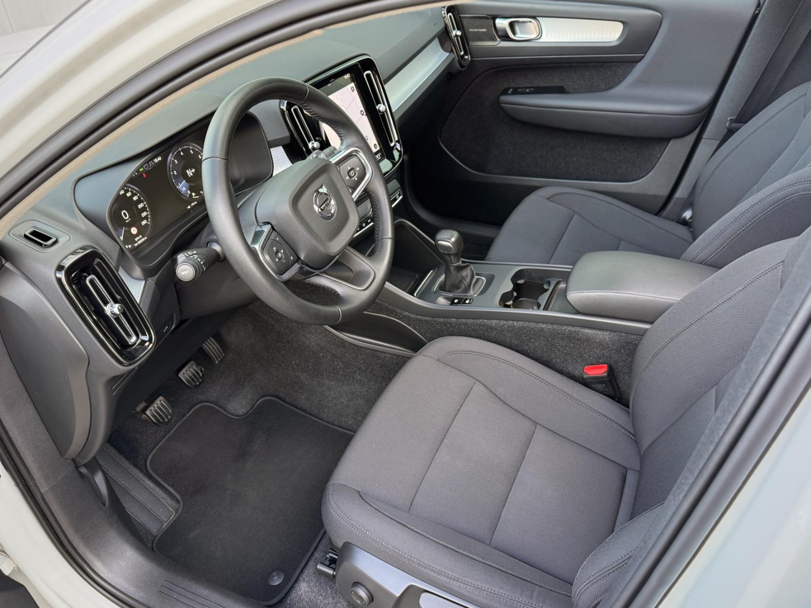 Volvo XC40 1.5T3 Momentum Pro *ASSIST|PANO|NAVI|HIFI*