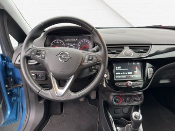 Fotografie des Opel Corsa E Kamera PDC Sitzheizung