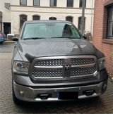 Dodge RAM 1500 Laramie V8 HEMI SMPI 16V Crew Cab 4x4 - Dodge in Braunschweig