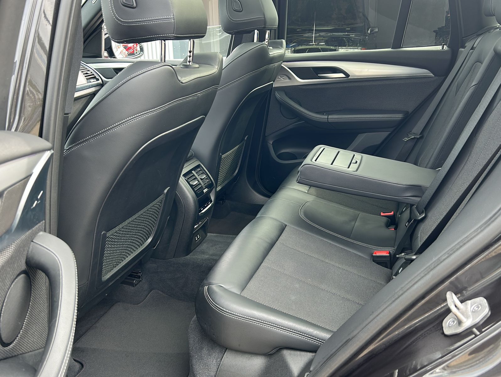 Fahrzeugabbildung BMW X3 xDrive 20d Advantage