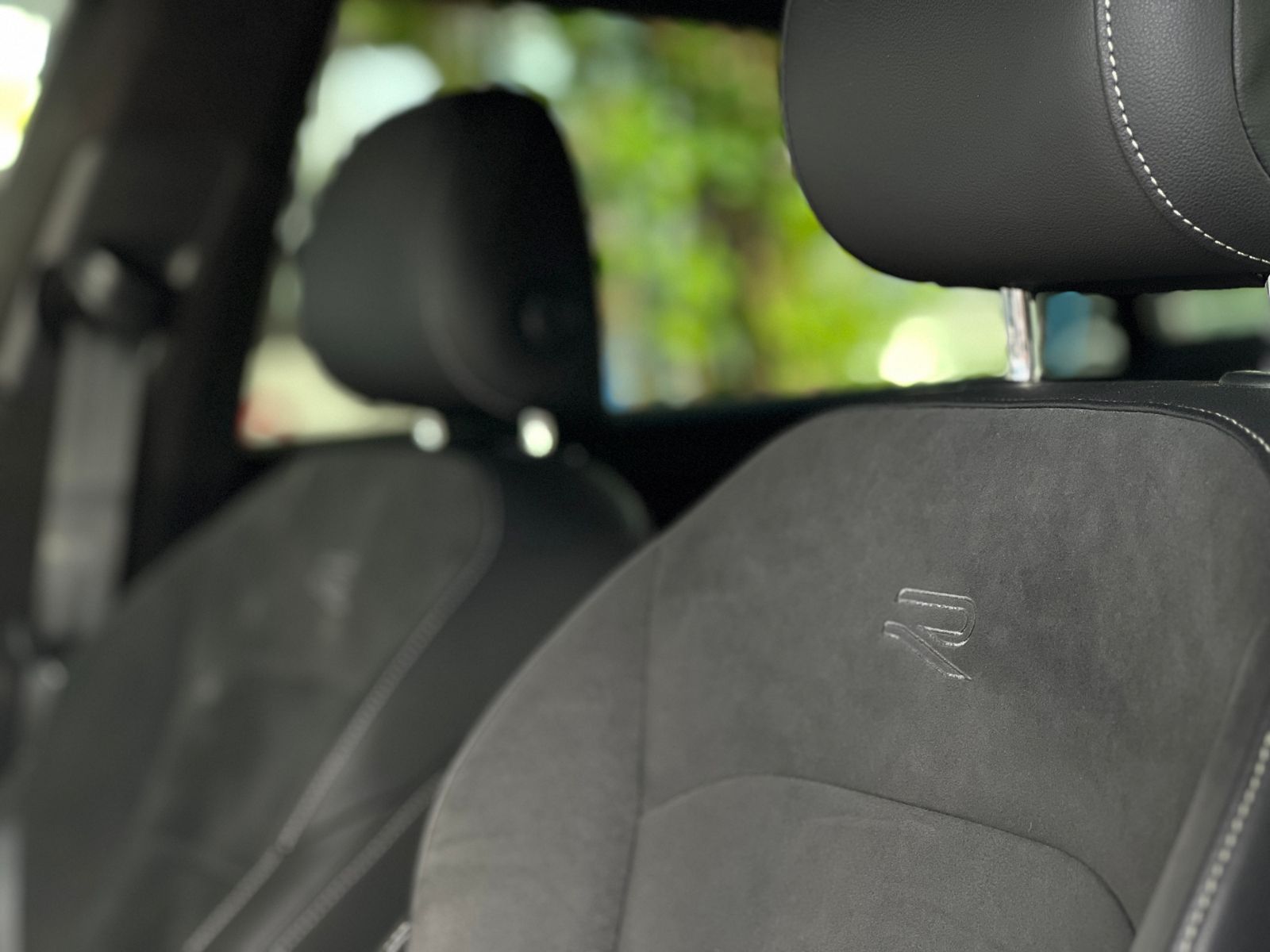 Fahrzeugabbildung Volkswagen Arteon R-Line Massage SHZ NAVI Full Link