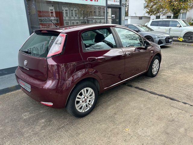 Fahrzeugabbildung Fiat Punto 1.4 Automatik+NaviZB+Klima+BT+LM-Allwetter