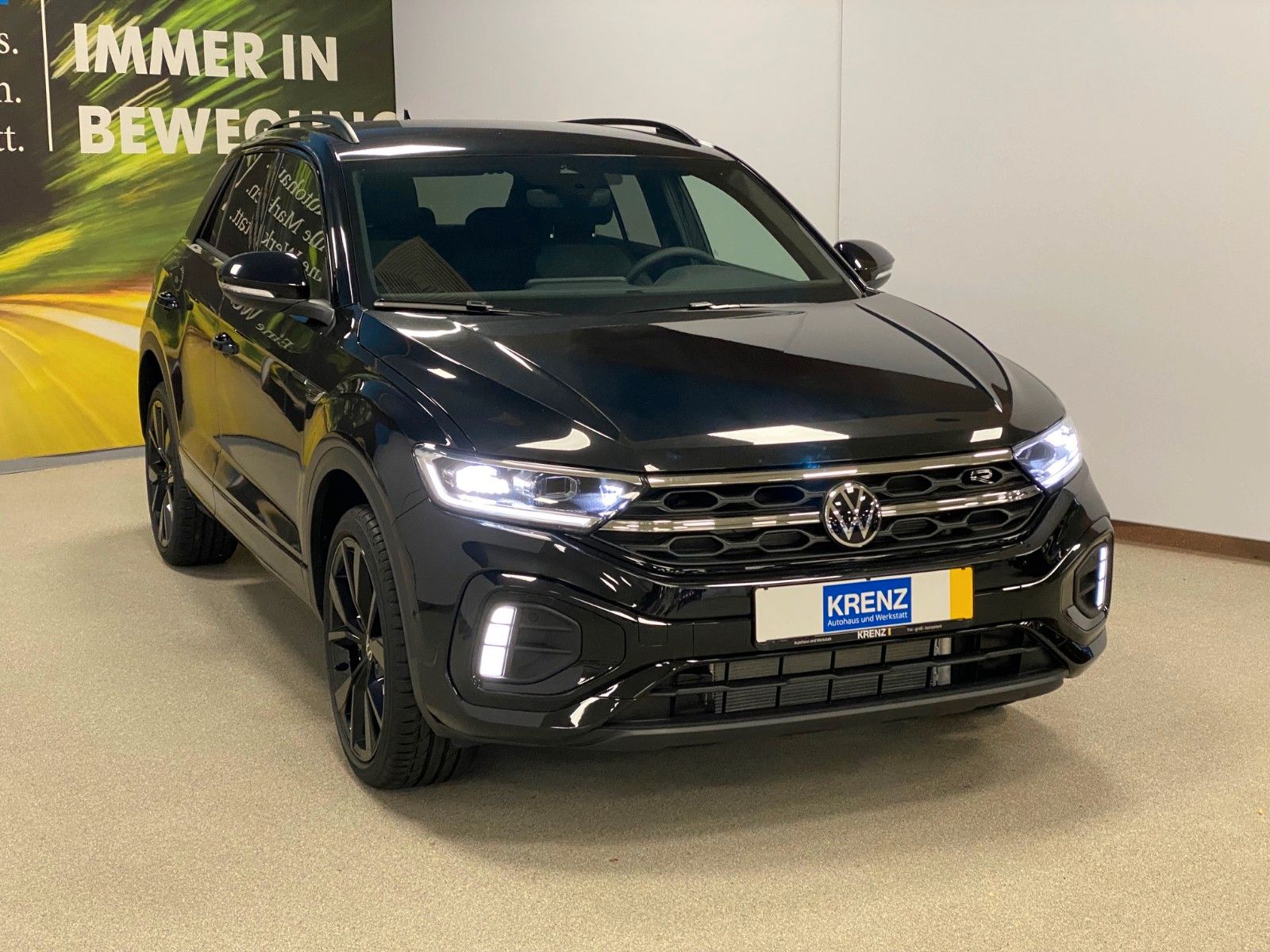 Fahrzeugabbildung Volkswagen T-Roc 1.5 TSI DSG R-Line+ACC+AHK+19"+KAMERA+LED+