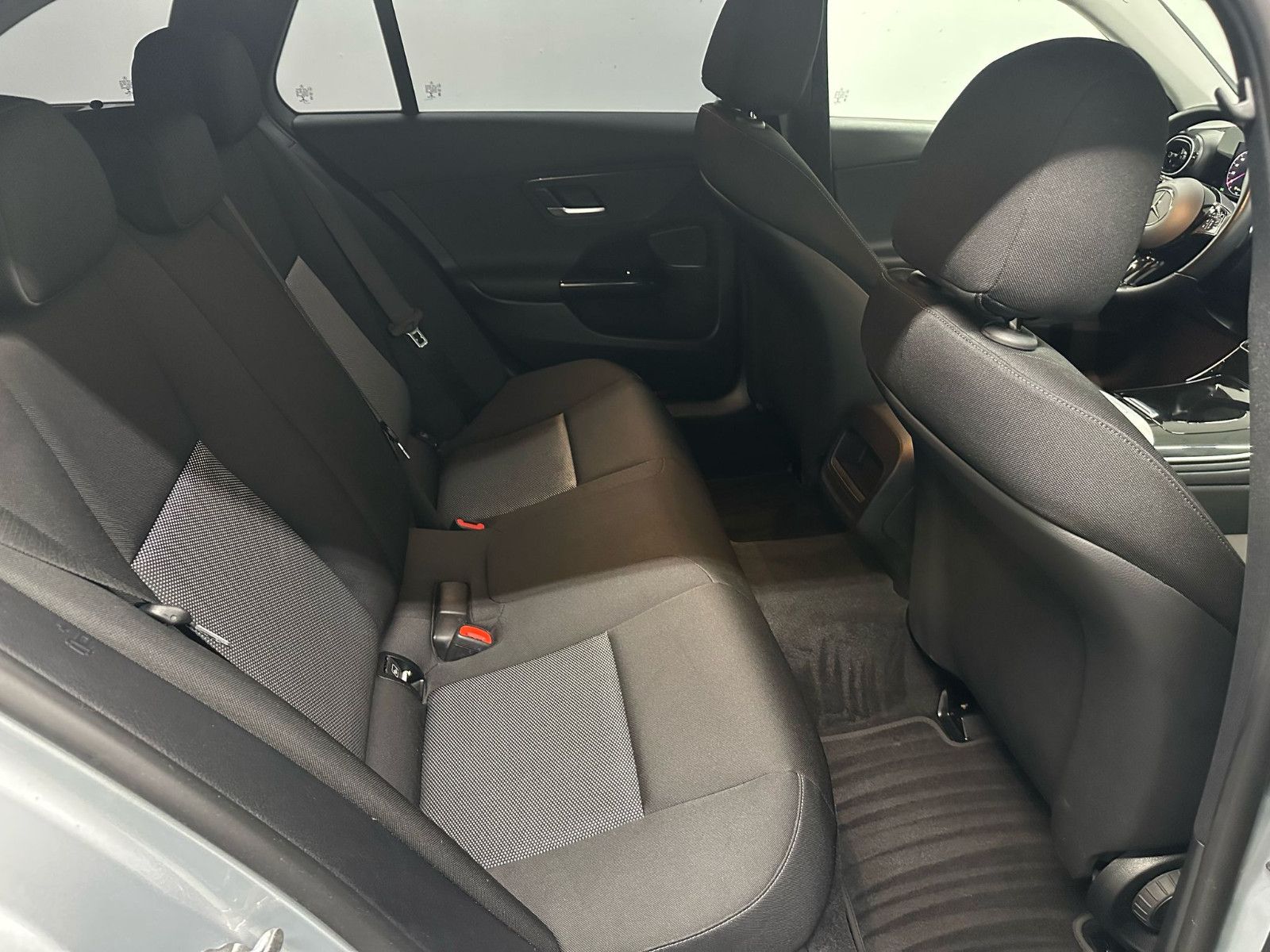 Fahrzeugabbildung Mercedes-Benz C 200 d T Auto AVANTGARDE*KAMERA*DISTRO*SPUR*AHK