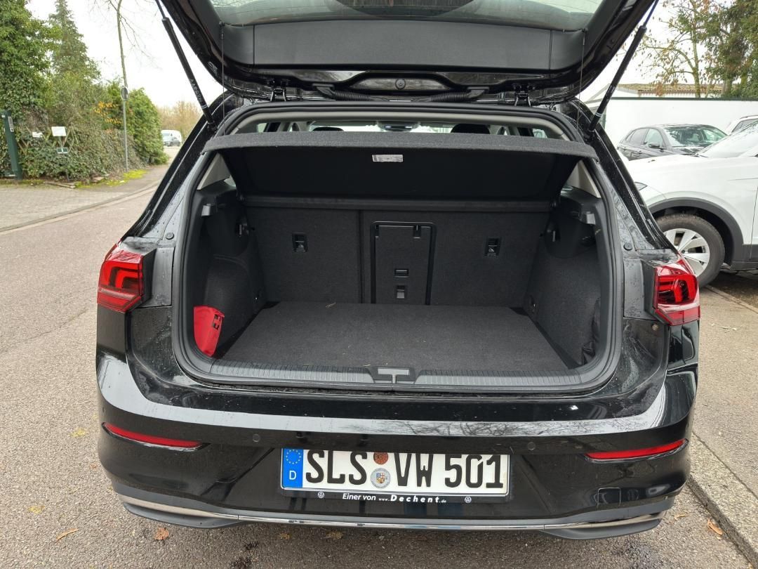 Fahrzeugabbildung Volkswagen Golf VIII 1.5 eTSI 85 kW Goal Kamera,LED,Matrix