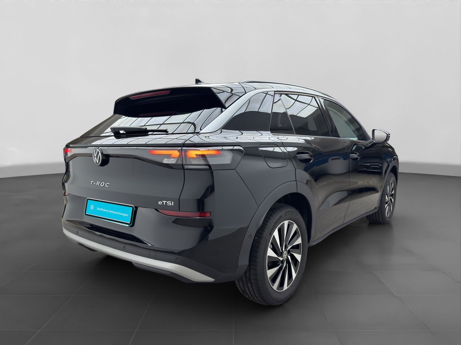 Volkswagen T-Roc 1.5 eTSI DSG LIFE LED ASSIST AHK LM17 foto 3