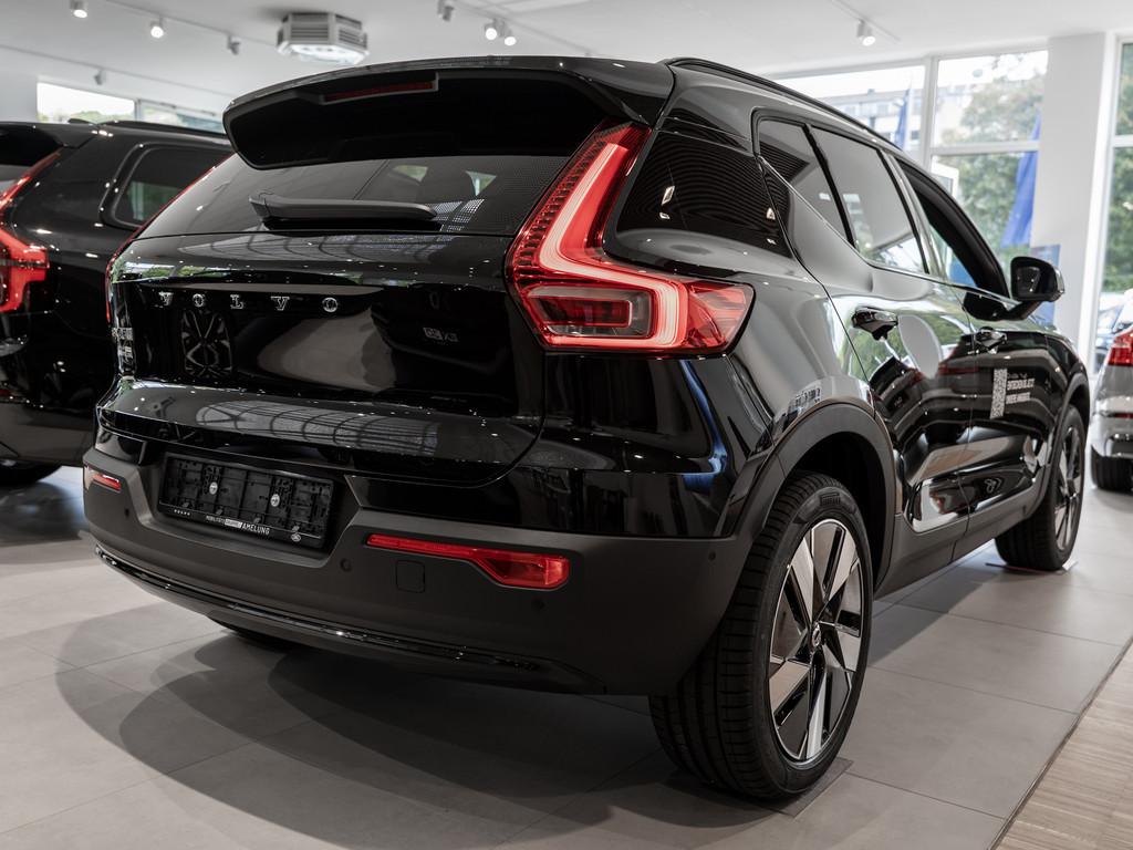 Volvo EX40 Single Motor Extended Range Plus Dark 360°