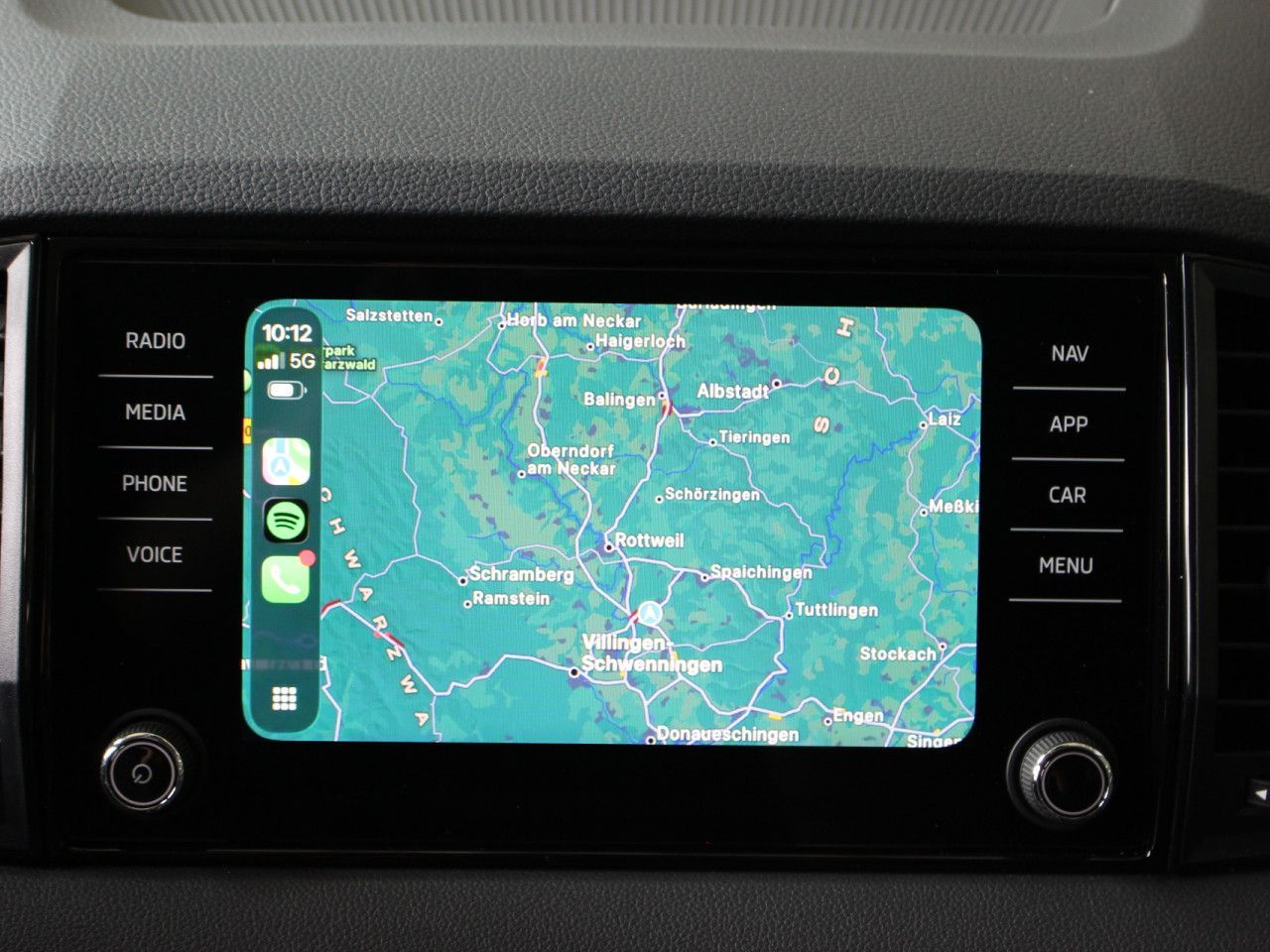 Fahrzeugabbildung SKODA Karoq 1.5 TSI ACT Selection ACC/AHK/RFK/LED