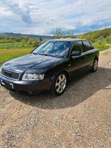 Audi A4 2.4 - V6 (Vieles neu) 