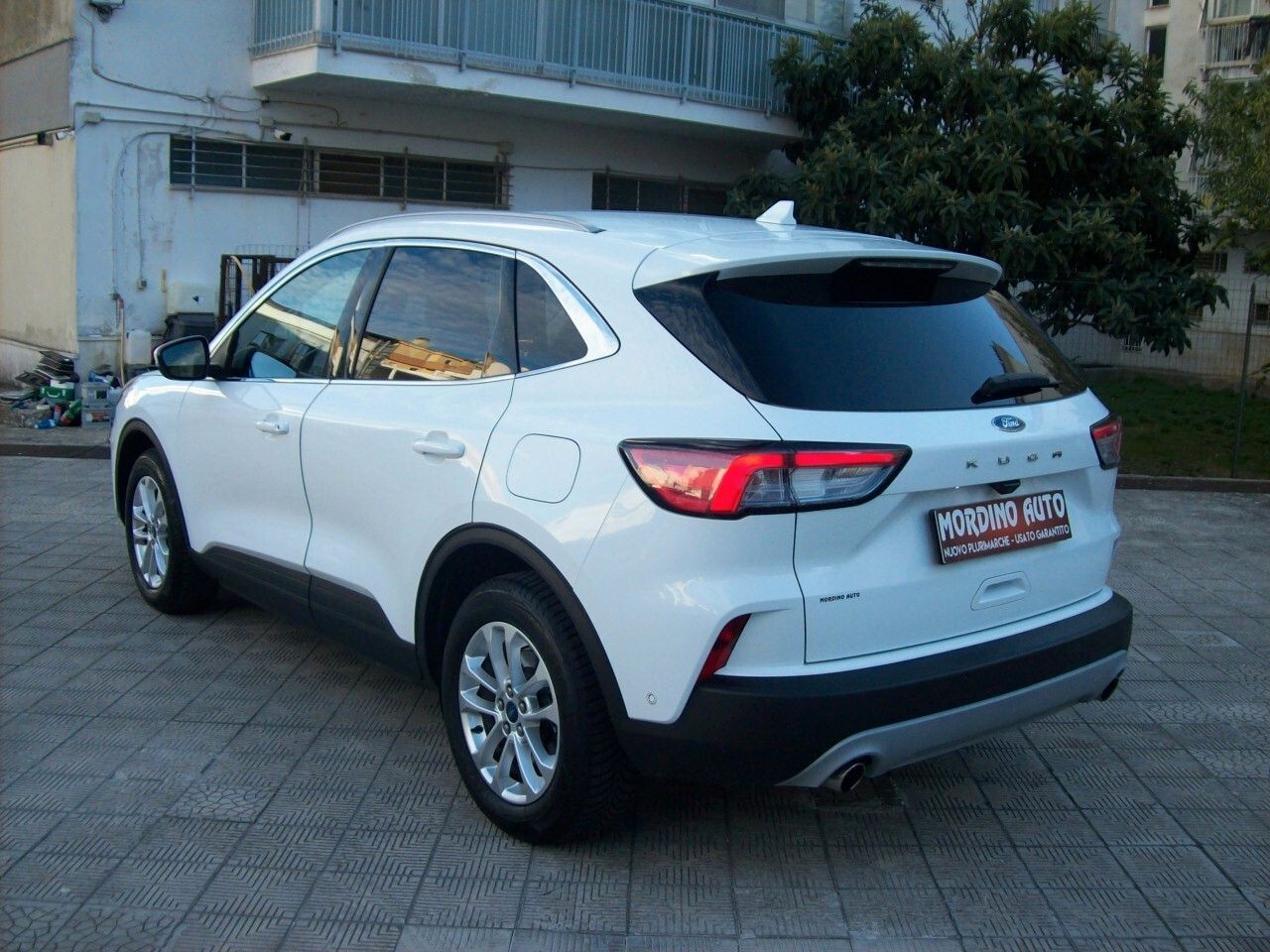 Ford Kuga 1.5 EcoBlue 120CV 2WD Titanium X imagem 3