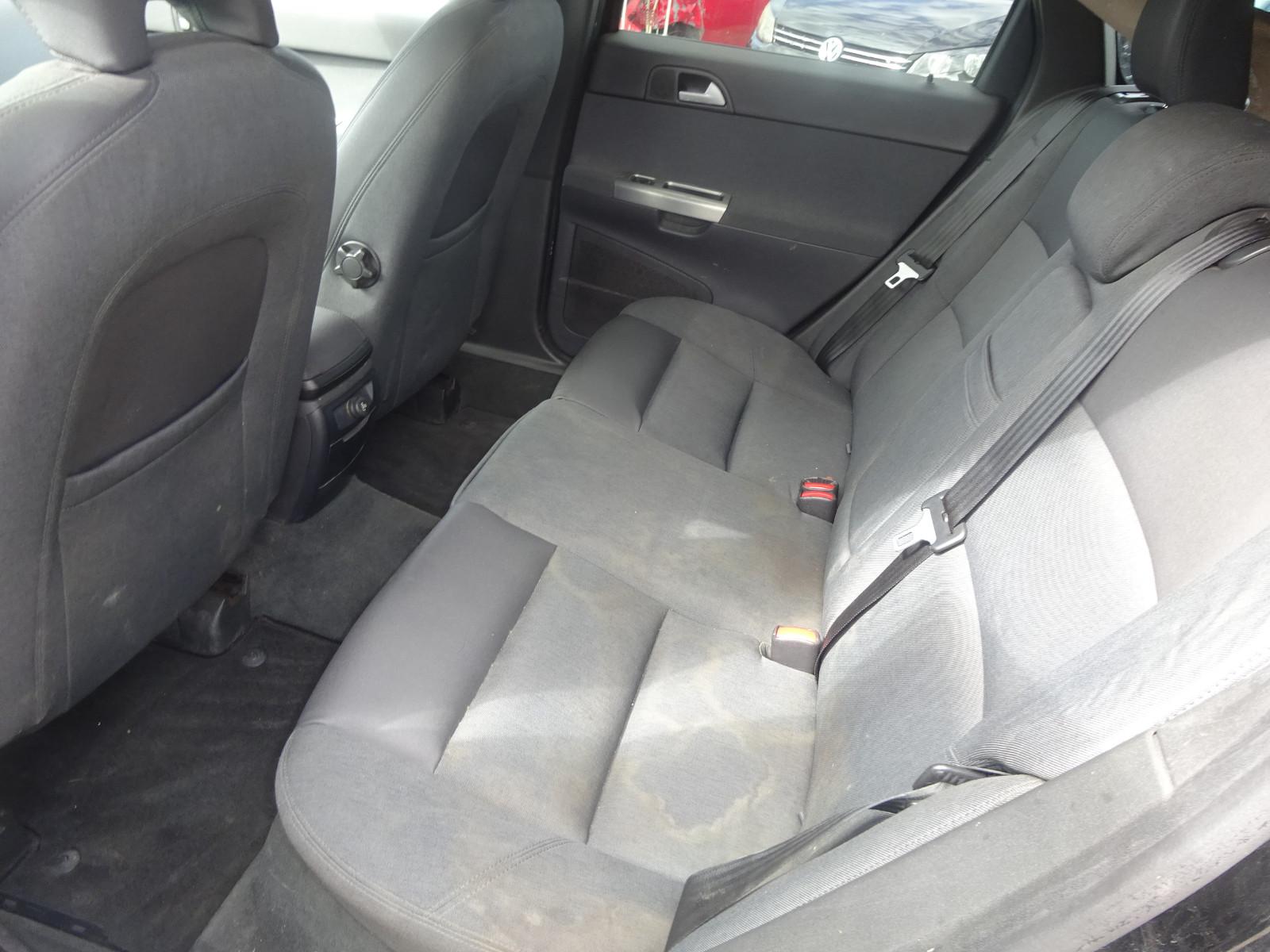 Volvo V50 2004 — photo 8