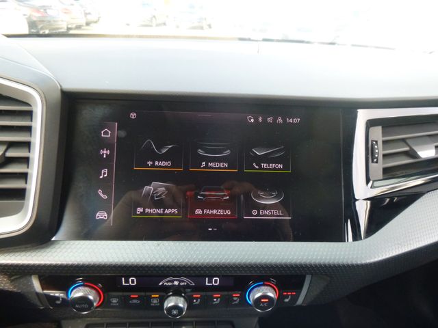 Fahrzeugabbildung Audi A1 Sportback 25 TFSI > S line <
