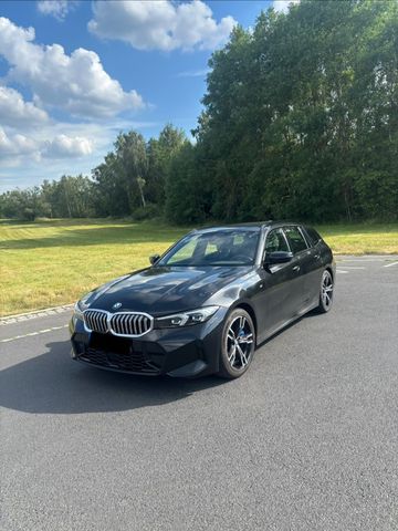 BMW 330i Touring Automatic -