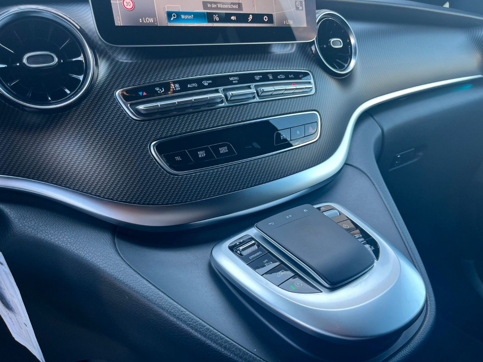 Fahrzeugabbildung Mercedes-Benz V 300d Avantgarde Edition 2020 4Matic Lang