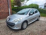 Peugeot 206+ 1.4 HDi*AHK*Klima*4Türig* - Peugeot 206 mit Diesel-Antrieb: 1.4