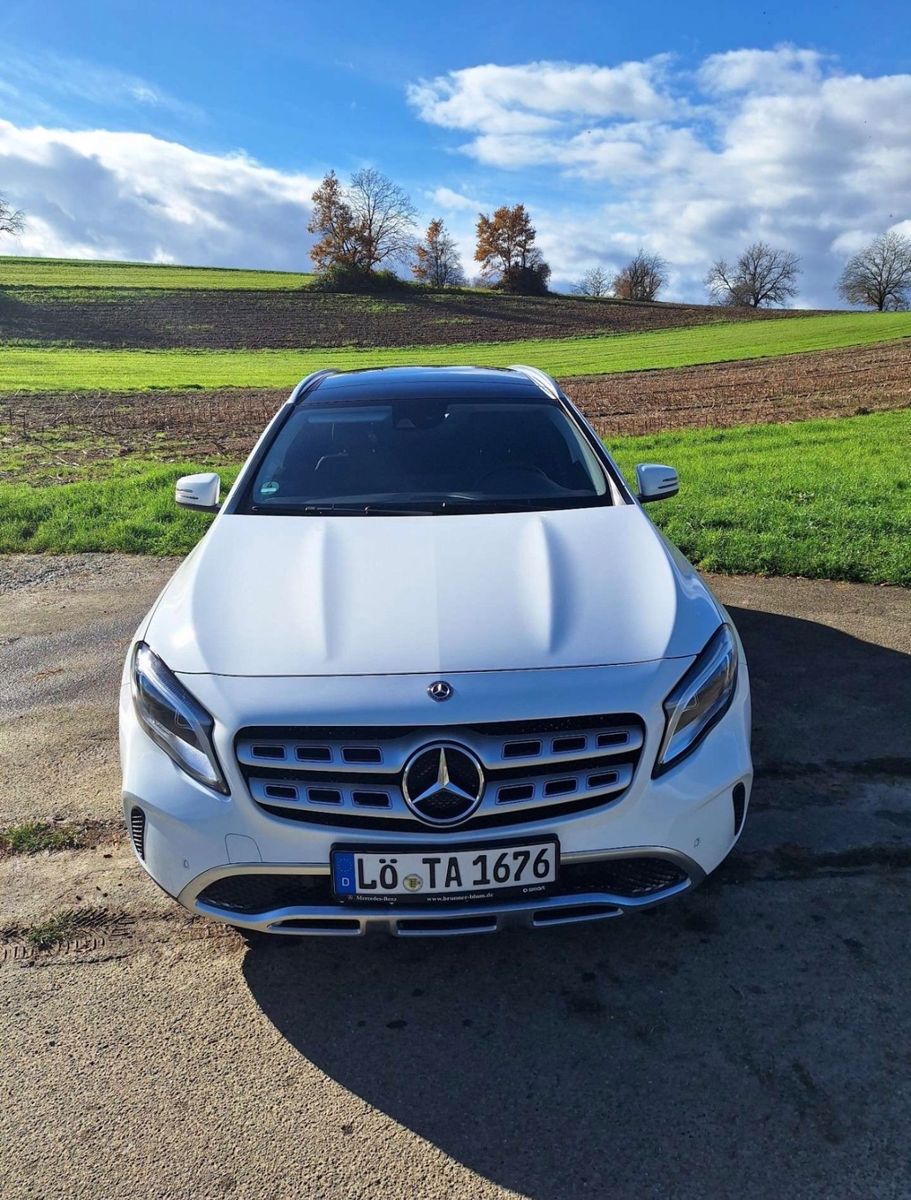 MERCEDES-BENZ GLA 180 PEAK Edition PEAK Edition