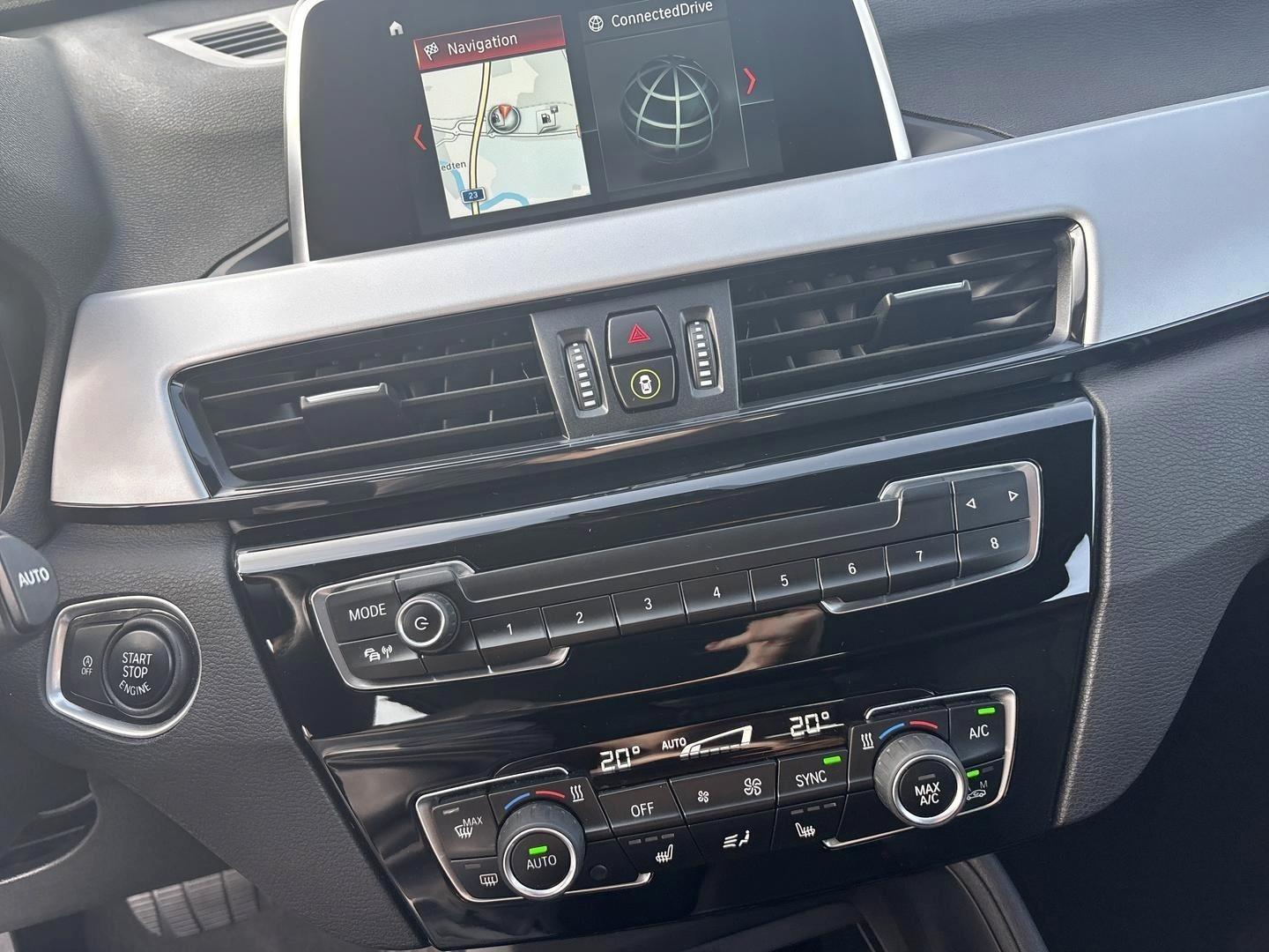 BMW X1 xDrive20i Automatik Advantage LED Navi SHZ