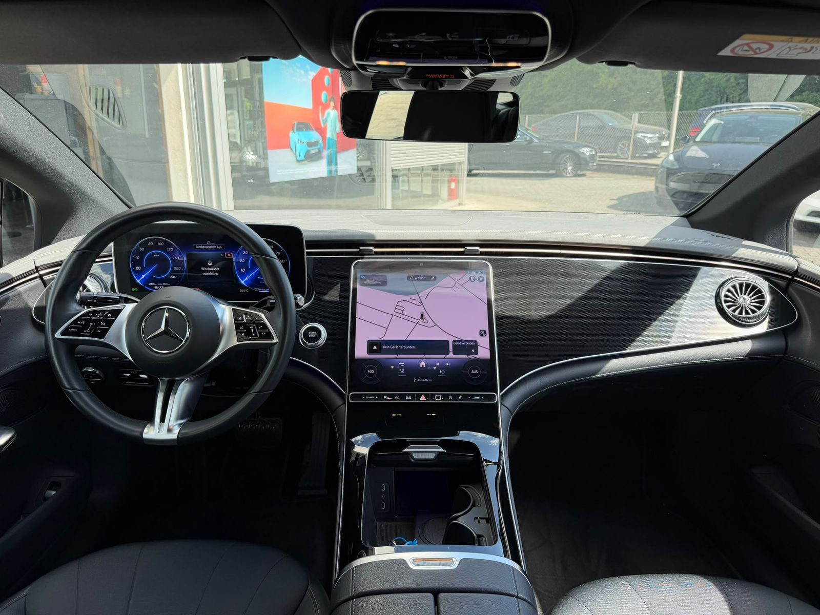 Fahrzeugabbildung Mercedes-Benz EQE 300 Advan WIDES+LEDER+LED+STNDHZ+NAVI+KAM+