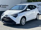 Toyota Aygo 1.0 x-Play *5-TÜRER*KAMERA*SHZ* KLIMA*CARP - Toyota Aygo (X) in Mainz