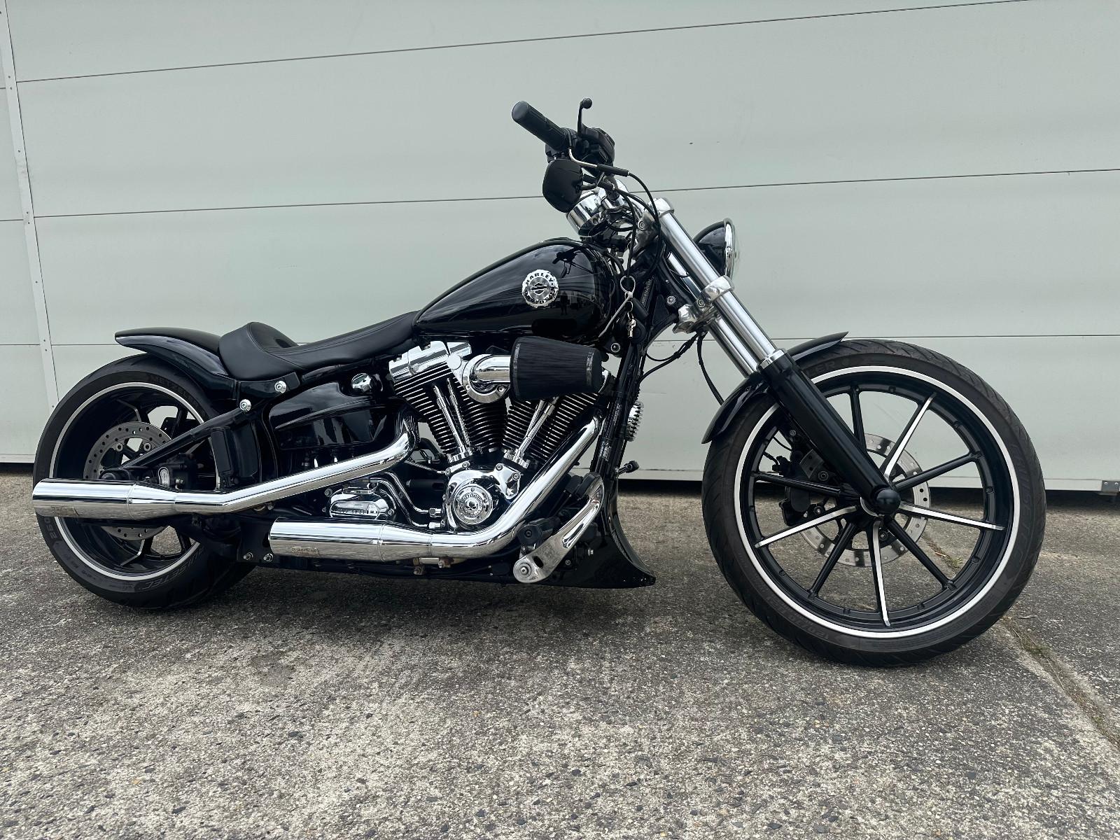 Harley-Davidson Breakout 103 Thunderbike 260 Jekill