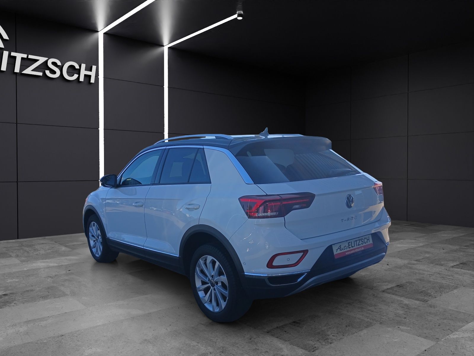 Fahrzeugabbildung Volkswagen T-Roc TDI Style AHK AID ACC RFK SH LM