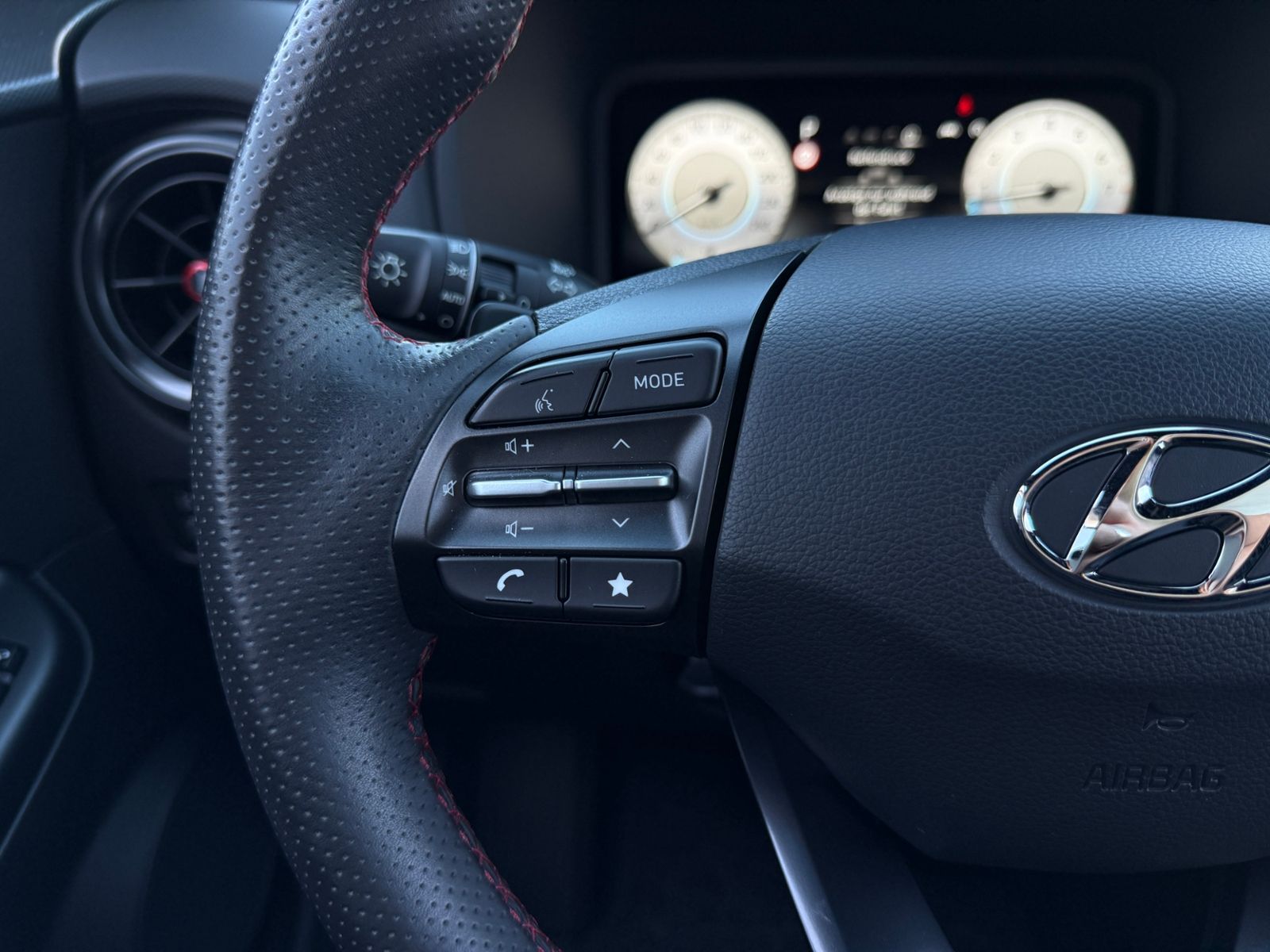 Fahrzeugabbildung Hyundai KONA N Line 2WD LED NAV RFK SHZ ALU