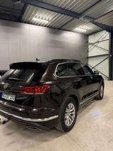 Volkswagen Touareg 3.0 V6 TDI 210kW 4MOTION Tiptronic - - Volkswagen Touareg: 2.0