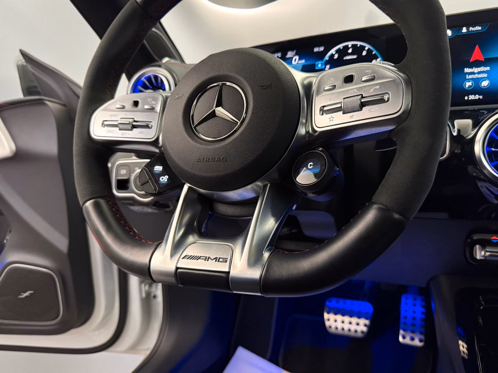 Mercedes-Benz CLA 35 AMG Shooting Brake PANO*ACC*360*BURM*BEAM