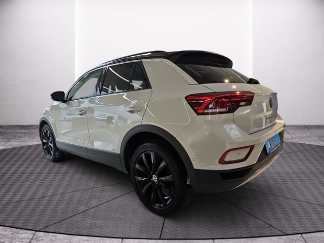 Fahrzeugabbildung Volkswagen T-Roc 1.5 TSI Life KLIMA SHZ PDC LM18 VORB.NAVI