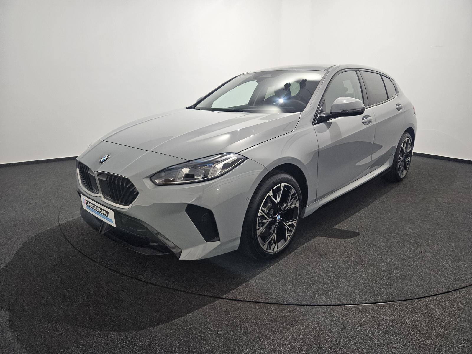 BMW 120 M Design LED Navi Kamera Sportsitze