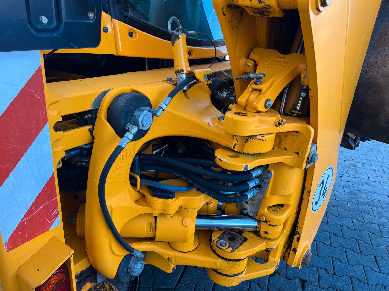 Fahrzeugabbildung JCB 3CX / 9.030h / Löffelpaket / Gabel / Schaufel