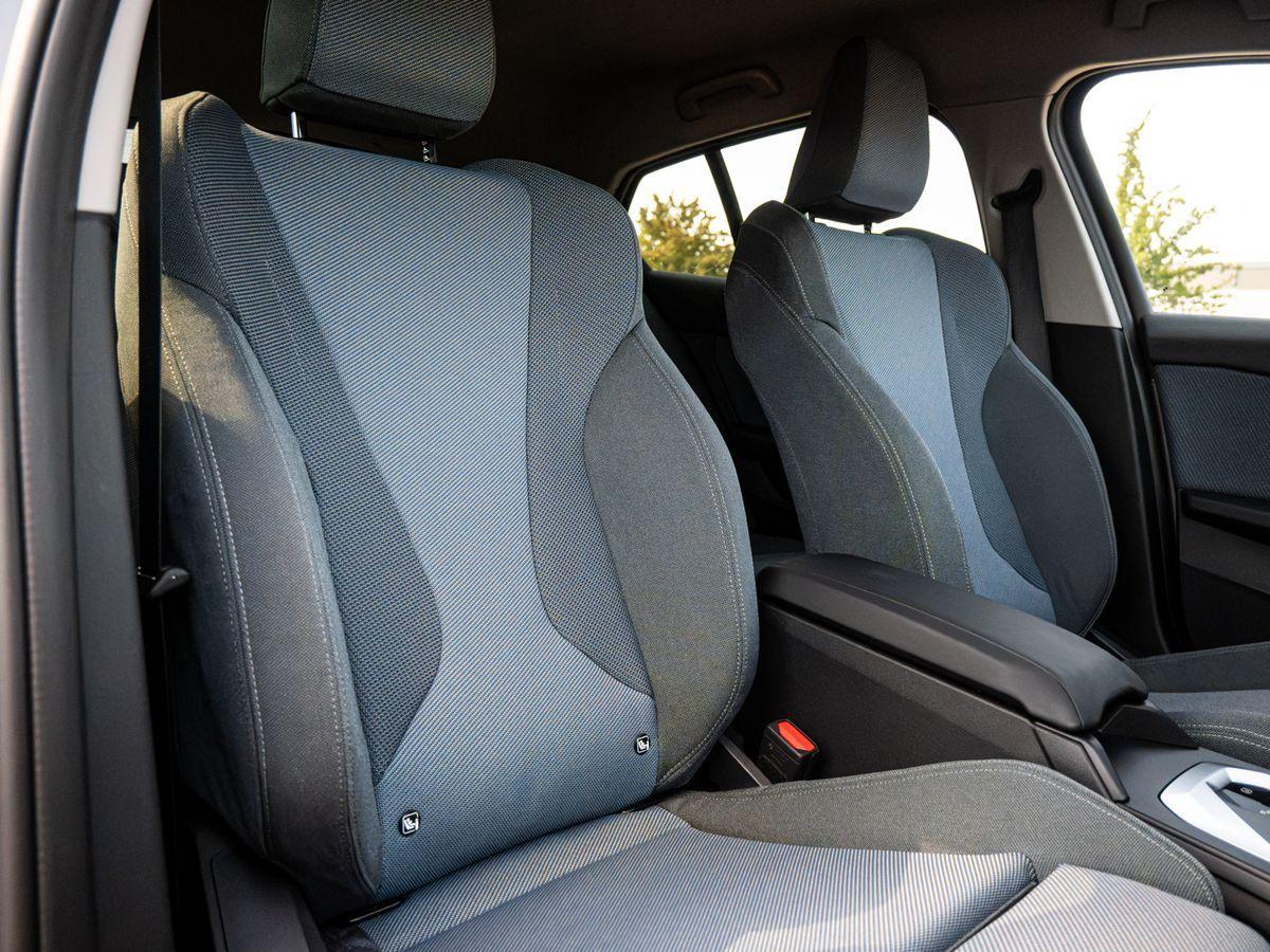 BMW 1 Series AdLED KoZg SpSitze SpieglP ParkA S-Glas 17", миниатюра 11