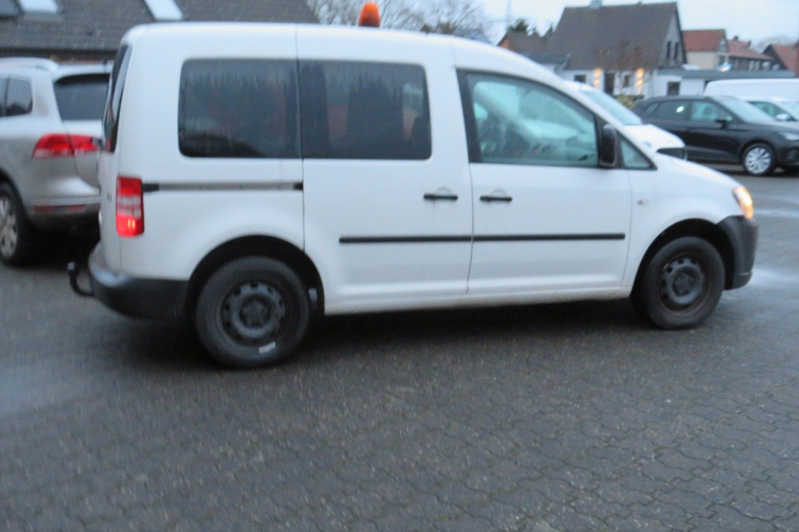 Fahrzeugabbildung Volkswagen Caddy Kasten TDI KLIMA AHK SITZH. FLEXSITZ 1.HD