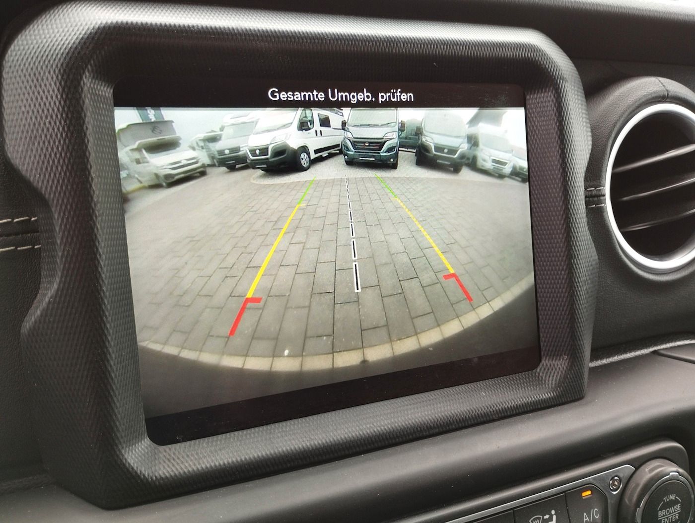 Fahrzeugabbildung Jeep Wrangler 2.2 Unlimited Sahara Faltdach Kamera
