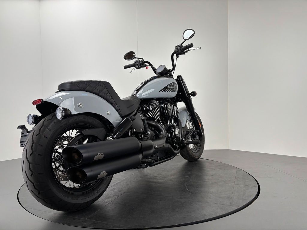 Fahrzeugabbildung Indian CHIEF BOBBER DARK HORSE *JEKILL & HYDE*