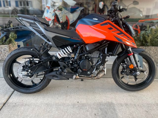 KTM 125 Duke 2024