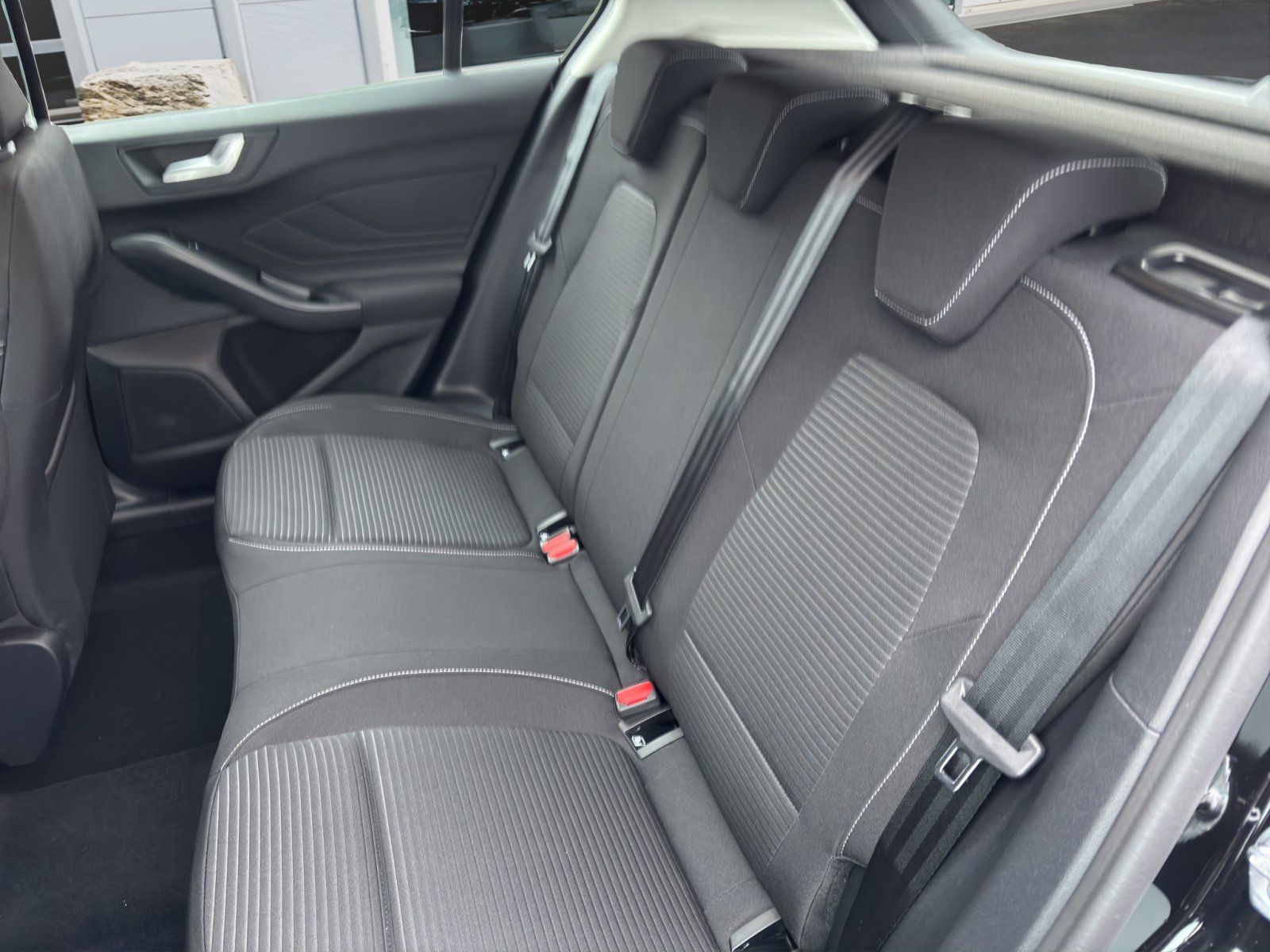 Fahrzeugabbildung Ford Focus 1.0 Ecoboost Titanium ##Easy-Parking-Paket