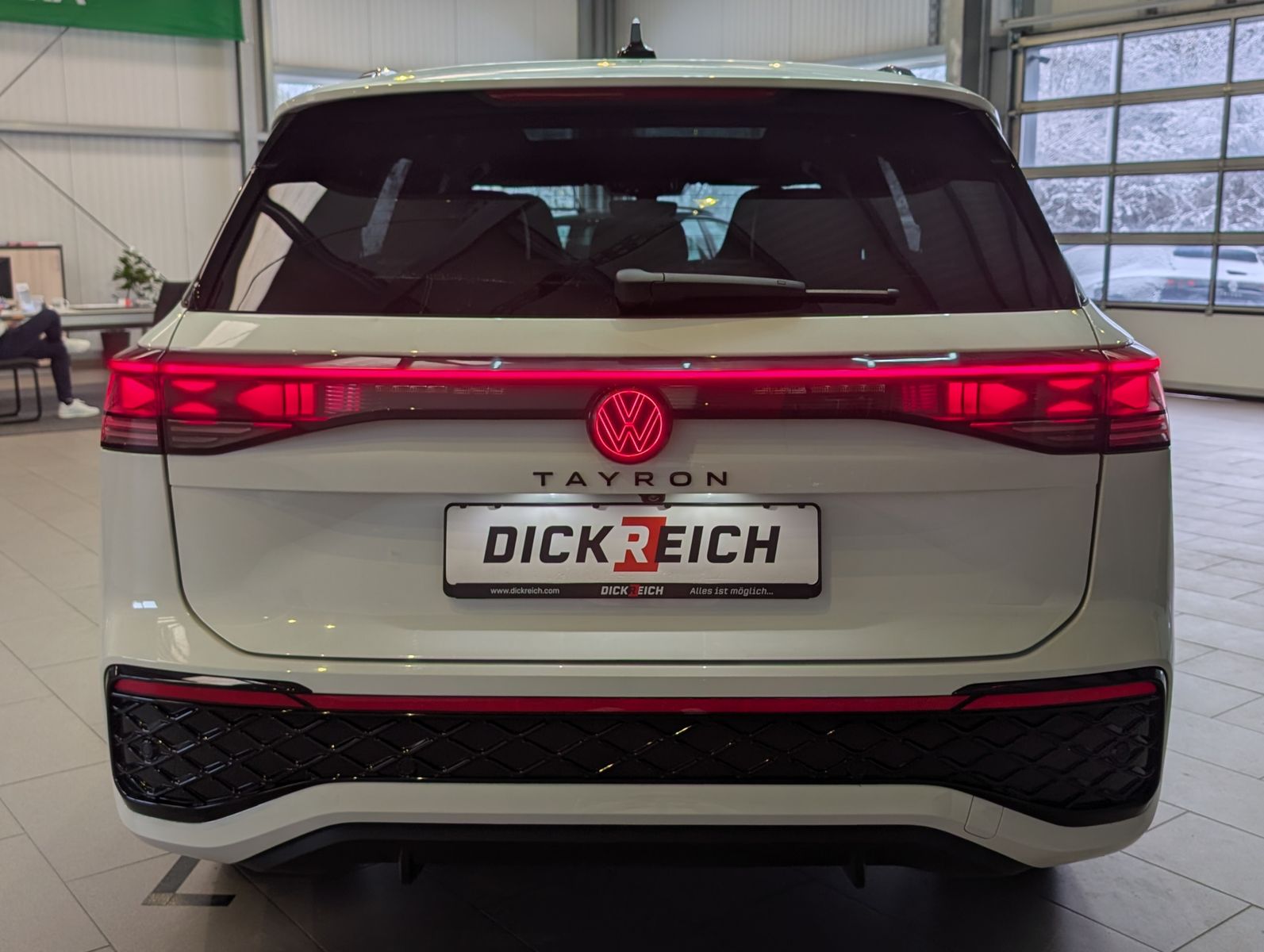 Fahrzeugabbildung Volkswagen Tayron 2.0TDI 4M R-Line Launch Pano Black AHK 20